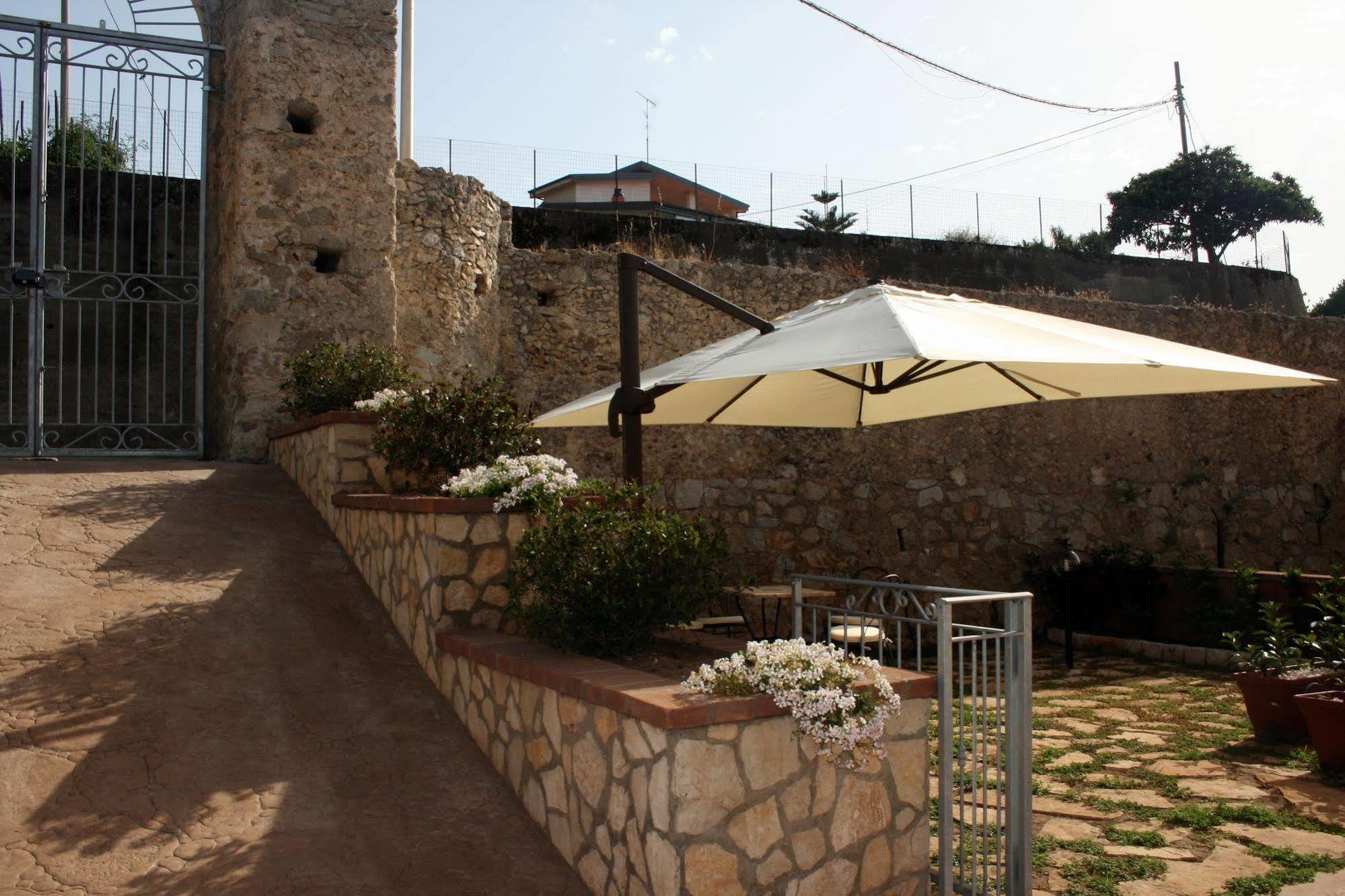 Appartamenti Porta Antica Di 트로페아 외부 사진